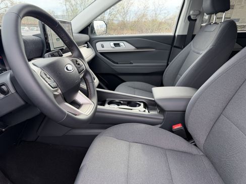 New 2026 Ford Explorer Active AWD/4WD image 10