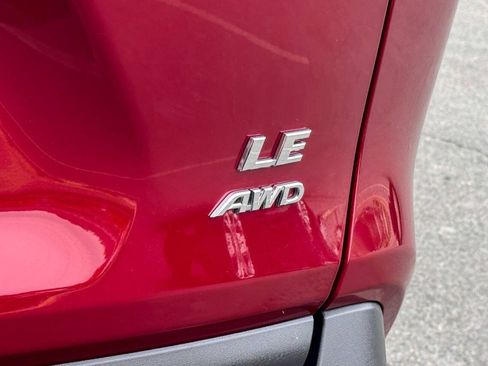Used 2019 Toyota RAV4 LE w/ All Weather Liner Package AWD/4WD image 17