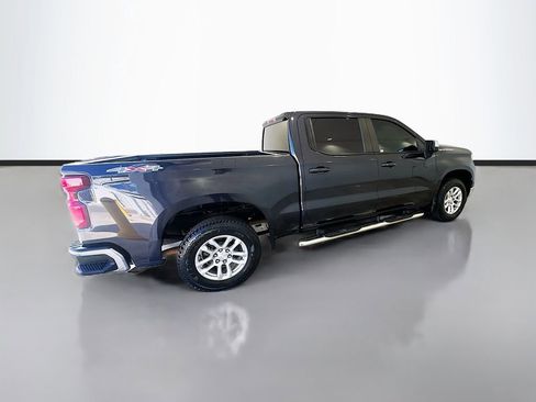 Used 2022 Chevrolet Silverado 1500 LT AWD/4WD image 7