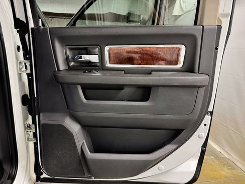 Used 2010 Dodge Ram 2500 Truck Laramie w/ Chrome Accents Group AWD/4WD image 15
