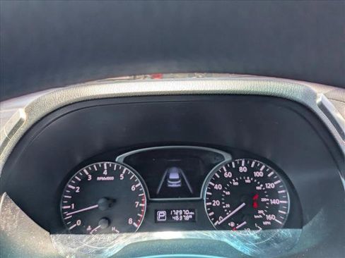 Used 2013 Nissan Pathfinder S AWD/4WD image 9