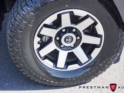 Used 2020 Toyota 4Runner TRD Off-Road Premium w/ Moonroof Package AWD/4WD image 2