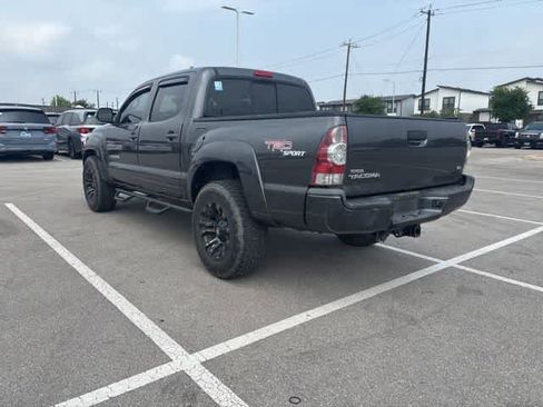 Used 2013 Toyota Tacoma 4x4 Double Cab w/ TRD Sport Pkg image 3