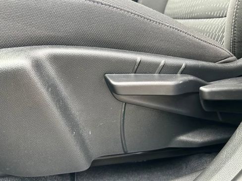 Used 2025 Chevrolet Equinox LT image 20