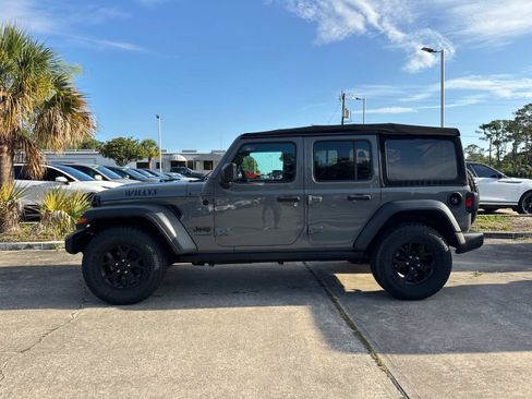 Used 2021 Jeep Wrangler Unlimited Sport AWD/4WD image 6
