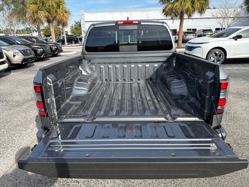 Used 2025 Nissan Frontier SV image 30