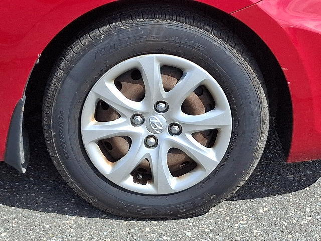 Used 2012 Hyundai Accent GLS FWD image 24