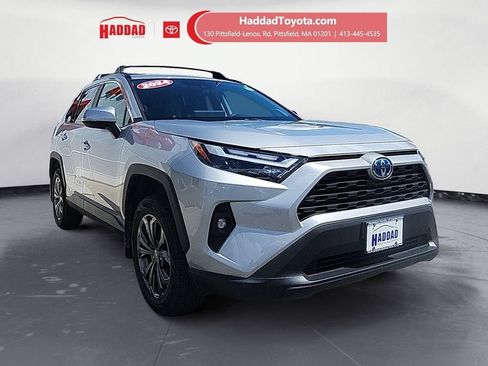 Used 2024 Toyota RAV4 XLE Premium w/ Weather Package AWD/4WD image 8