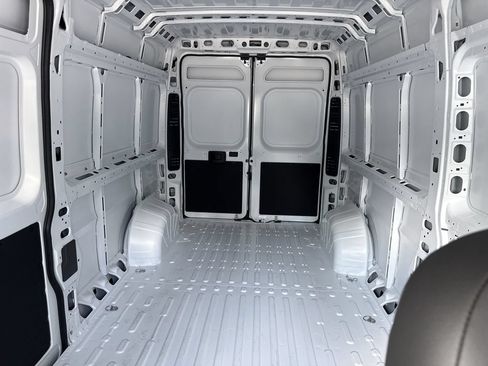 New 2026 RAM ProMaster 2500 w/ Convenience Group FWD image 39