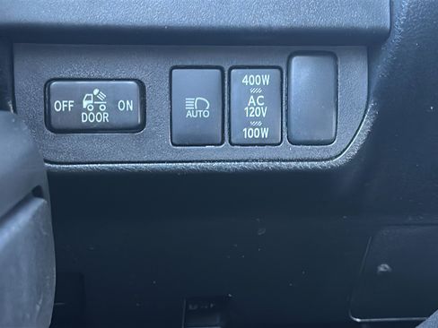 Used 2023 Toyota Tacoma TRD Off-Road w/ TRD Premium Off Road Package AWD/4WD image 20