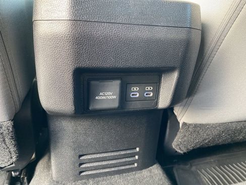 Used 2025 Toyota Tacoma TRD Sport image 24