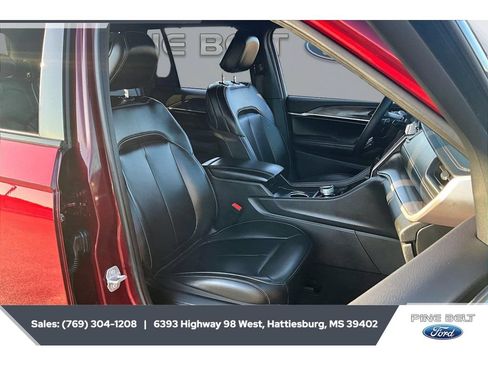 Used 2025 Jeep Grand Cherokee Limited w/ Black Appearance Package AWD/4WD image 7