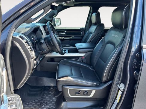 Used 2019 RAM 1500 Laramie AWD/4WD image 6