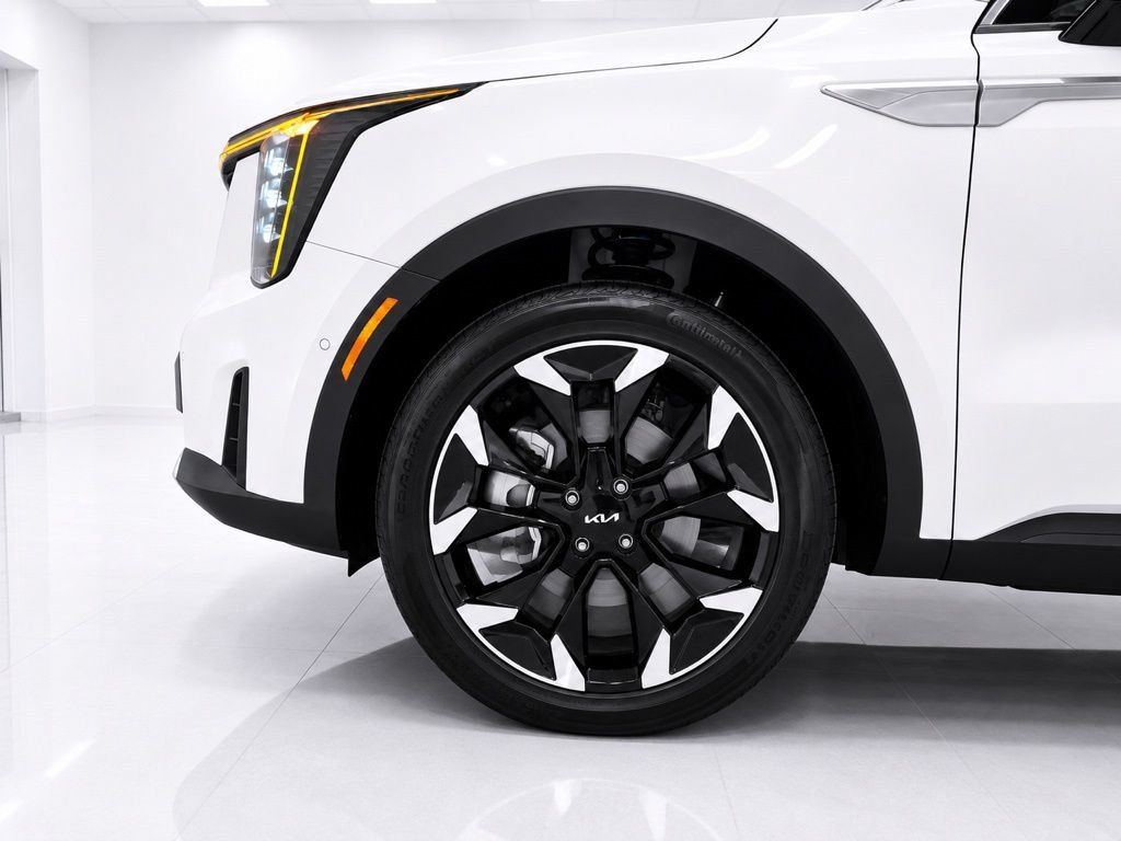 Used 2024 Kia Sorento SX FWD image 9
