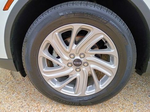 Used 2021 Lincoln Corsair FWD w/ Convenience Package image 20