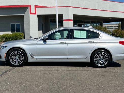 Used 2020 BMW 530i w/ Premium Package RWD image 9