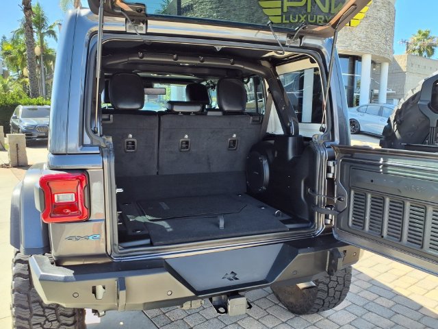 Used 2021 Jeep Wrangler Unlimited Rubicon 4xe w/ Cold Weather Group AWD/4WD image 8