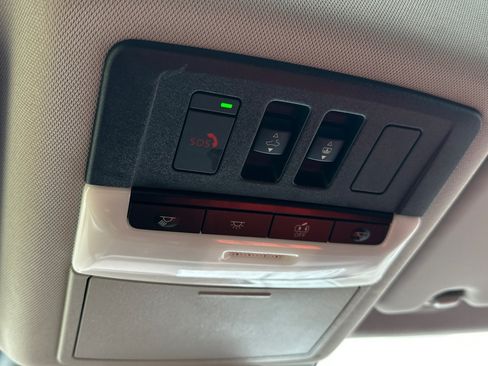 Used 2022 Nissan Rogue Platinum w/ Head-Up Display Package FWD image 27