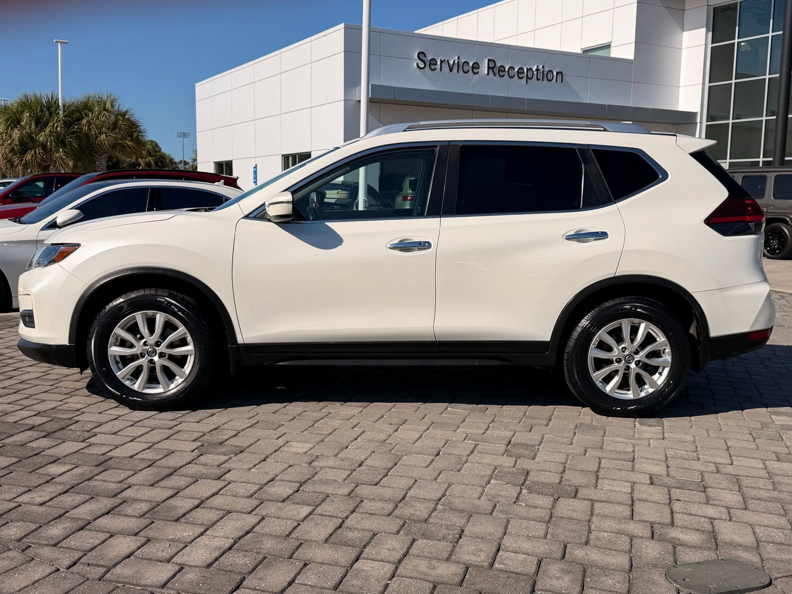 Used 2020 Nissan Rogue SV FWD image 11
