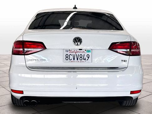 Used 2018 Volkswagen Jetta SEL FWD image 8