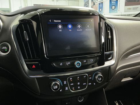 Used 2023 Chevrolet Traverse LT AWD/4WD image 19