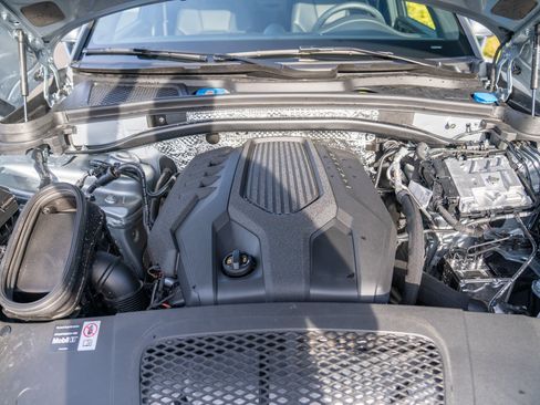 Certified 2026 Porsche Macan AWD/4WD image 27
