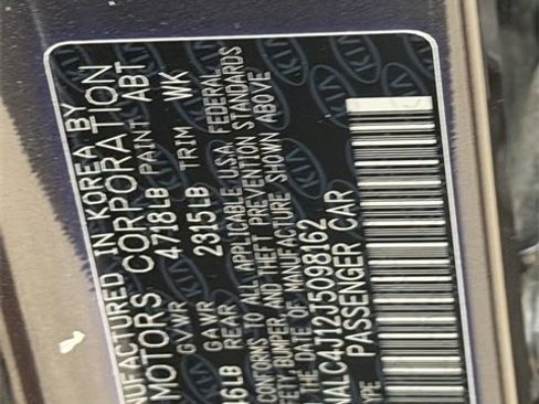 Used 2018 Kia Cadenza Premium w/ Luxury Package image 10