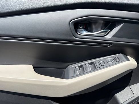 Used 2023 Honda Accord EX image 19