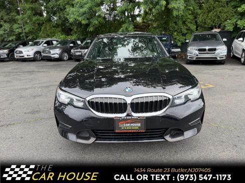 Used 2020 BMW 330i xDrive Sedan w/ Driving Assistance Package AWD/4WD image 11