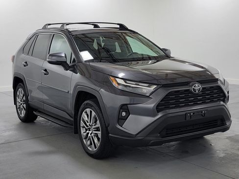Used 2023 Toyota RAV4 XLE Premium AWD/4WD image 2