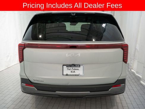 Used 2025 Kia Carnival SX Prestige FWD image 4
