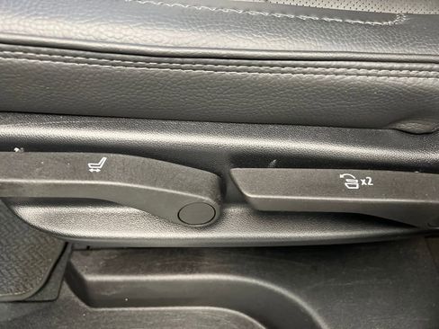 Used 2025 GMC Yukon Denali image 15