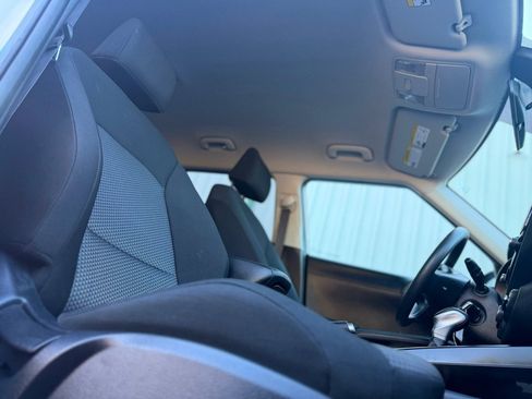 Used 2023 Kia Soul LX FWD image 12
