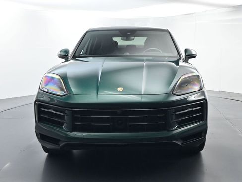 Certified 2025 Porsche Cayenne S AWD/4WD image 18
