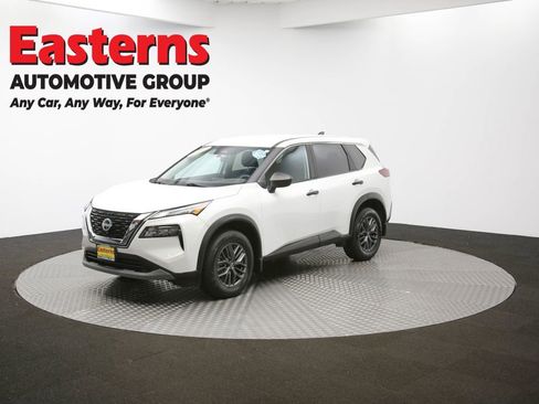 Used 2023 Nissan Rogue S image 55