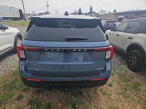 Used 2025 Ford Explorer Active image 9