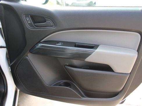 Used 2018 Chevrolet Colorado W/T RWD image 9