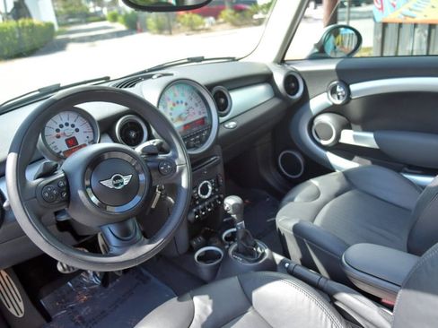 Used 2013 MINI Cooper S w/ Premium Pkg 2 FWD image 18