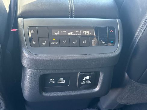 Used 2024 Nissan Pathfinder Platinum w/ Cargo Package image 38