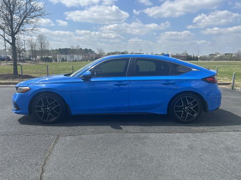 Certified 2024 Honda Civic Sport Touring image 6