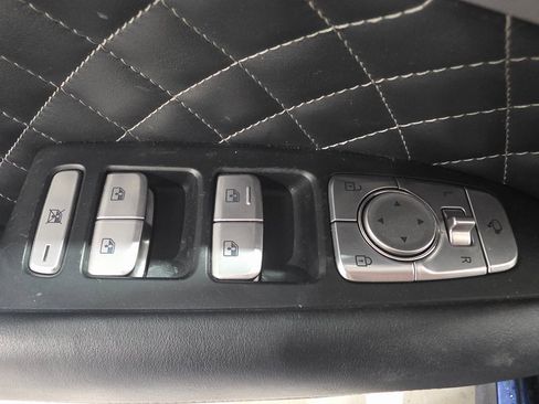 Used 2021 Genesis G70 3.3T w/ Sport Package image 18