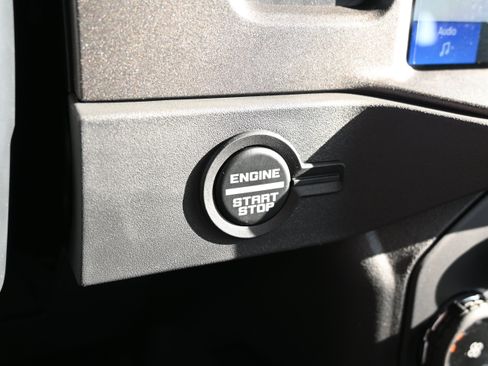 New 2025 Ford Bronco 4-Door image 23