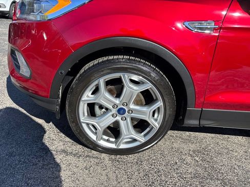 Used 2018 Ford Escape Titanium w/ Ford Safe & Smart Package AWD/4WD image 10