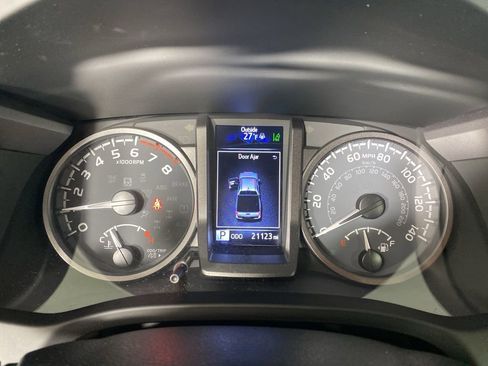 Used 2023 Toyota Tacoma TRD Sport AWD/4WD image 14