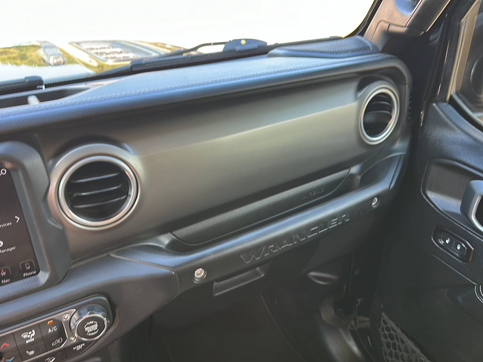 Used 2018 Jeep Wrangler Unlimited Rubicon AWD/4WD image 21