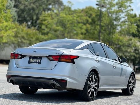 Used 2021 Nissan Altima 2.5 SR FWD image 5