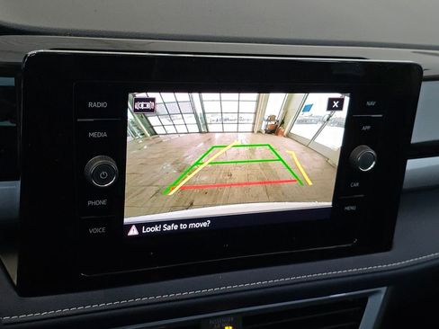New 2026 Volkswagen Taos SEL AWD/4WD image 8