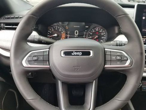 Used 2024 Jeep Compass Latitude AWD/4WD image 25