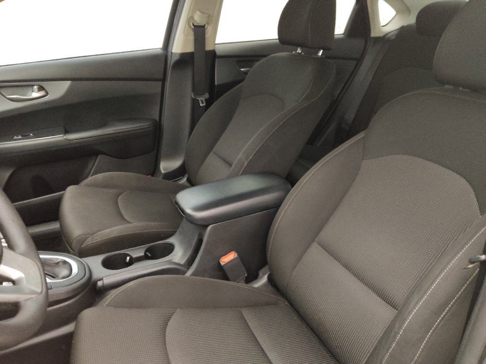 Used 2021 Kia Forte LXS FWD image 17