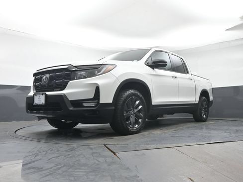 Used 2025 Honda Ridgeline Sport image 27